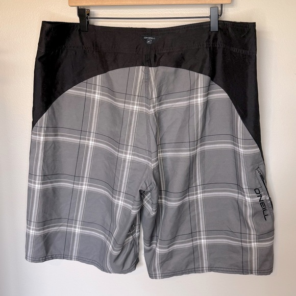 O’NEILL - Board Swim Shorts - Size 38 - Picture 2 of 4